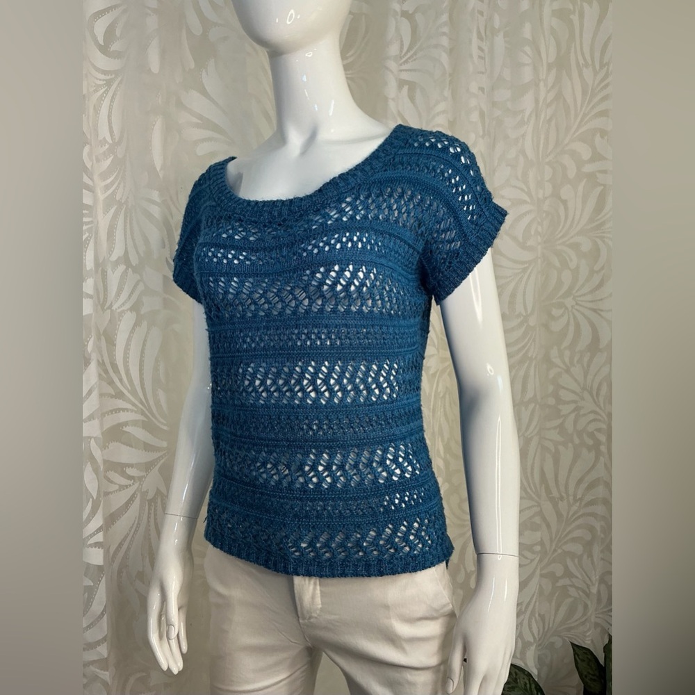 A.N.A  Blue Crochet Knit Short Sleeve Off Shoulder or Scoop  Sweater Top Small